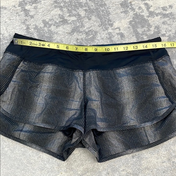 Lululemon Run Speed Short 2 way Stretch Sparkle Swift Black Gunmetal Metallic 8 - Picture 8 of 11